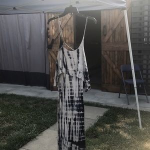 Tye dyed maxi dress w/adjustable spaghetti straps